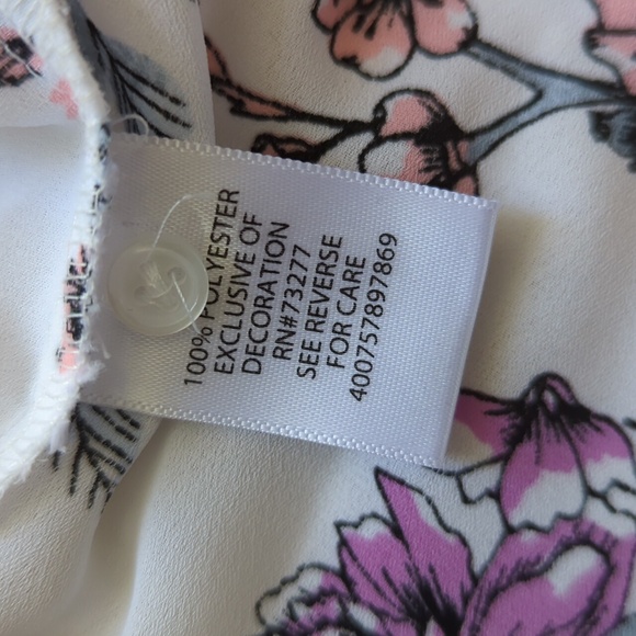 3 for $30. Floral top - Picture 10 of 11